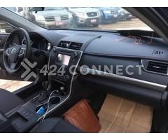 Toyota Camry Hybrid 2017 - Image 3/4