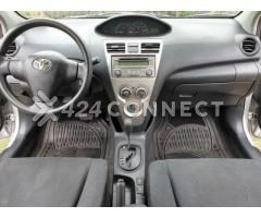 Toyota Yaris 2012 - Image 3/4