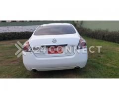 Nissan Altima - Image 3/4