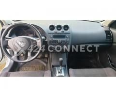 Nissan Altima - Image 4/4