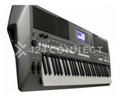 Yamaha PSR S 670 and Stand - Image 3/3