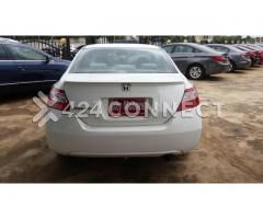 Honda Civic 2009 - Image 3/4