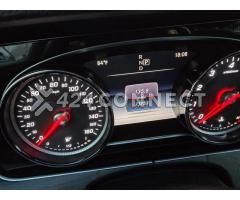 Mercedes Benz E300 - Image 13/18